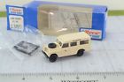 1380 Roco Land Rover Ambulance Ho Scale