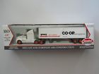 0371352 17003 Model Power Ho Tractor Box Trailer Shipper 037135170032