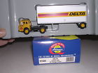 91025 Athearn Delta Ford Cab Wedge Trailor