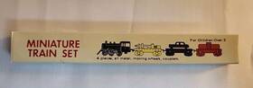 30613 B. Shackman & Co. Miniature Train Set 1984 4 Piece Painted Metal Cars Railroad Railway