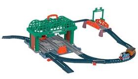 Hgx63 Fisher-price Diecast Toy Train And Track Set Knapford Station 2-in-1 Playset Storage Case