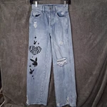 Women's Play Boy By Pacsun Jeans Size 23 Relaxed Fit Distressed Printed. Fixed Price $25.00.