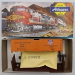Athearn 5030 Ho Scale Pacific Fruit Express 40' Reefer Kit. Fixed Price $10.19.