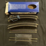 Vintage Ahm 25002 Ho Oval Curved Set 12 Wires Box. Fixed Price $9.99.