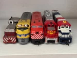 Ho Scale Lot Of 6 Vintage Diesel Locomotives All Run Poorly Need Work.. Fixed Price $60.00.