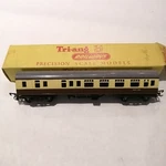 Tri-ang T.182 Wr Mainline Composite Coach W15772 Tt. Fixed Price $36.56.