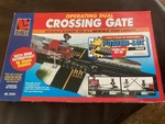 NO.21313 Life-like Trains Ho Scale Operating Dual Crossing Gate. Fixed Price $9.75.