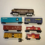 Lot 7 Ho Scale Life Like Bachmann Trains Freight Cars Prr Rock L&n Mkt Atsf Cb&q. Fixed Price $25.00.