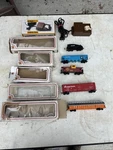 Ho Scale Bachmann Union Pacific 51' Steel Reefer & Plug-door Box Car Model Train. Fixed Price $14.00.