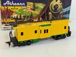 Athearn 1289 Custom Painted Yellow Green Bay Window Caboose 2873 Ho Scale. Fixed Price $14.99.