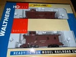 Walthers 932-27582 Ho Scale Santa Fe 1300 Series Wood Caboose (pack Of 2) Nos. Fixed Price $68.15.