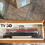 Tyco Texaco Ho Tank Car Silver/red/black Plastic Model Railroad Freight. Fixed Price $8.00.