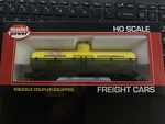 Model Power Ho #96921 40' Dupont Chemical Tank Car Dupx 2675 Nos. Fixed Price $8.99.