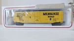 Bachmann Ho Scale Milwaukee Road 51' Plug Door Boxcar #56500 Complete -in. Fixed Price $9.99.