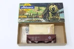 Athearn 34' Ribbed Side Bay Hopper Pennsylvania Prr 220558 Kit. Fixed Price $10.89.