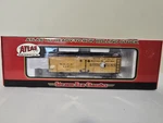 Atlas #6132-2 Ho Meyer Kornblum 36' Wood Refrigerator Car #119. Fixed Price $17.99.
