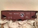 Accurail 23015 Great Northern Canton Twin 2-BAY Hopper Kit Gn #73014. Fixed Price $10.00.