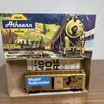 Ho Athearn 6010 Model Railroader 40 Box Car 50TH Anniversary Excellent. Fixed Price $12.75.