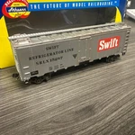 Athearn Ho Rtr #71332 40 Steel Reefer Swift #15287 Preowned. Fixed Price $24.99.