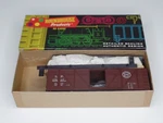 Roundhouse Scale 1:87 B34-2:25 40' Truss Side Box Car #29669 Southern Pacific. Fixed Price $9.95.