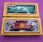 Life-like Ho Scale Sante Caboose 8542 & Linde Box Car 8475. Fixed Price $15.99.