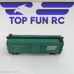 Roundhouse Ho-gauge 104478 Penn Central Box Car. Fixed Price $8.74.