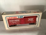 Lionel Ho Box Car 5-8702 Southern Serves Train Pre-owned. Fixed Price $9.95.