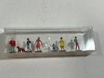 Merten Ho Scale #2L80 Street Pedestrians - New Old Stock. Fixed Price $10.40.