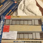 Walthers Mainline Thrall 89' Tri-level Auto Carrier 2-PACK Ho N&w 932-24883. Fixed Price $75.00.