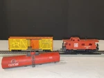 Vintage Ho Scale Lot (3) Santa Fe Caboose, Durango Stock Car, Cgw Tanker Repair. Fixed Price $5.59.
