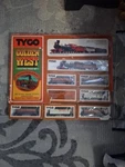 Tyco Ho Train Set Golden West Atchison Topeka & Santa Fe #7321 Plus Extra Cars.. Fixed Price $175.00.