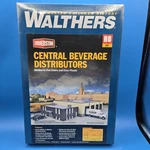 Ho Scale Walthers Cornerstone 933-4042 Central Beverage Distributors. Fixed Price $39.99.