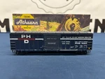 Athearn Ho Port Huron & Detroit #1037 50 Outside Braced Single Door Box Car 566. Fixed Price $24.99.