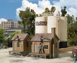Walthers Ho Scale Mcgraw Oil Company Kit 933-2913. Fixed Price $52.98.