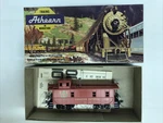 Ho Athearn 1262 Red Canadian National Caboose Cnr 72901 Kadee Couplers. Fixed Price $12.03.