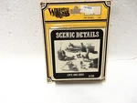 Woodland Scenics D-226 Cats Dogs Ho Scale Pewter Kit- Sealed In Bubble Pack. Fixed Price $11.99.