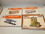 Bachmann Ho Post Office + 5&10 Store Suburban Station Tyco Signal Tower Nib. Fixed Price $50.00.
