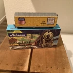 Athearn Ho 127099 40 Ft G/l Box Up-yellow. Fixed Price $8.50.