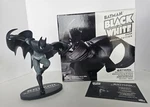 Dc Direct Batman Black And White Gotham Knight Derek Miller # 1281 Of 3500 Coa. Fixed Price $105.00.