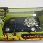 Street Whipz Diecast 1974 Ford E-100 Van 1/87 Planet Toys Skulls Black Gold Nos. Fixed Price $14.99.