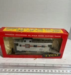 Vintage Tyco Ho Scale Wheel Caboose Burlingtonn Route Cb&q #12568 Livery. Fixed Price $5.00.