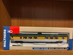 Ho Walthers 932-6763 Pullman Standard 52 Seat Coach Chicago North Western Cnw. Fixed Price $50.00.