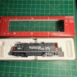 Atlas Ho Scale GP-40 Locomotive Southern Pacific Sp #3059 Item #8922. Fixed Price $74.87.