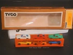 New In Box Tyco 349:450 Ho Autoloader Flat With 6 Autos Cars. Fixed Price $24.00.