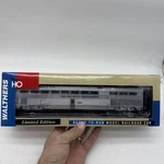 Walthers Ho Scale Santa Fe Capitan 85' Budd Hi-level Dining Car 932-9790. Fixed Price $79.95.