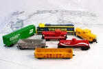 Vintage Ho Scale Train Set Tyco Engine Freight Cars Burlington Union Pacific Lot. Fixed Price $68.00.
