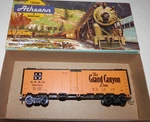 Athearn Ho Scale 40' Santa 36058 'grand Canyon' Reefer #5020 With Kadees. Fixed Price $14.99.