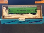 Athearn 1/87TH Hopper W/kaydee Couplers -w.r. Grace & Co. #52199. Fixed Price $9.99.