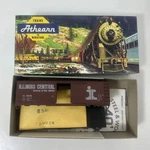 Athearn Ho Scale Kit 1207 Illinois Central 40 Box Car Ic 30130. Fixed Price $11.04.